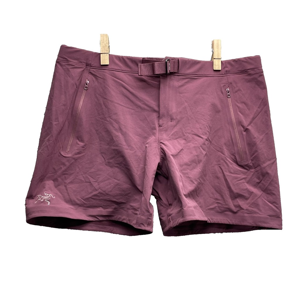 Arc'teryx Belted Hiking Shorts Women's 16 Burgundy‎ Gorpcore Outdoor Performance